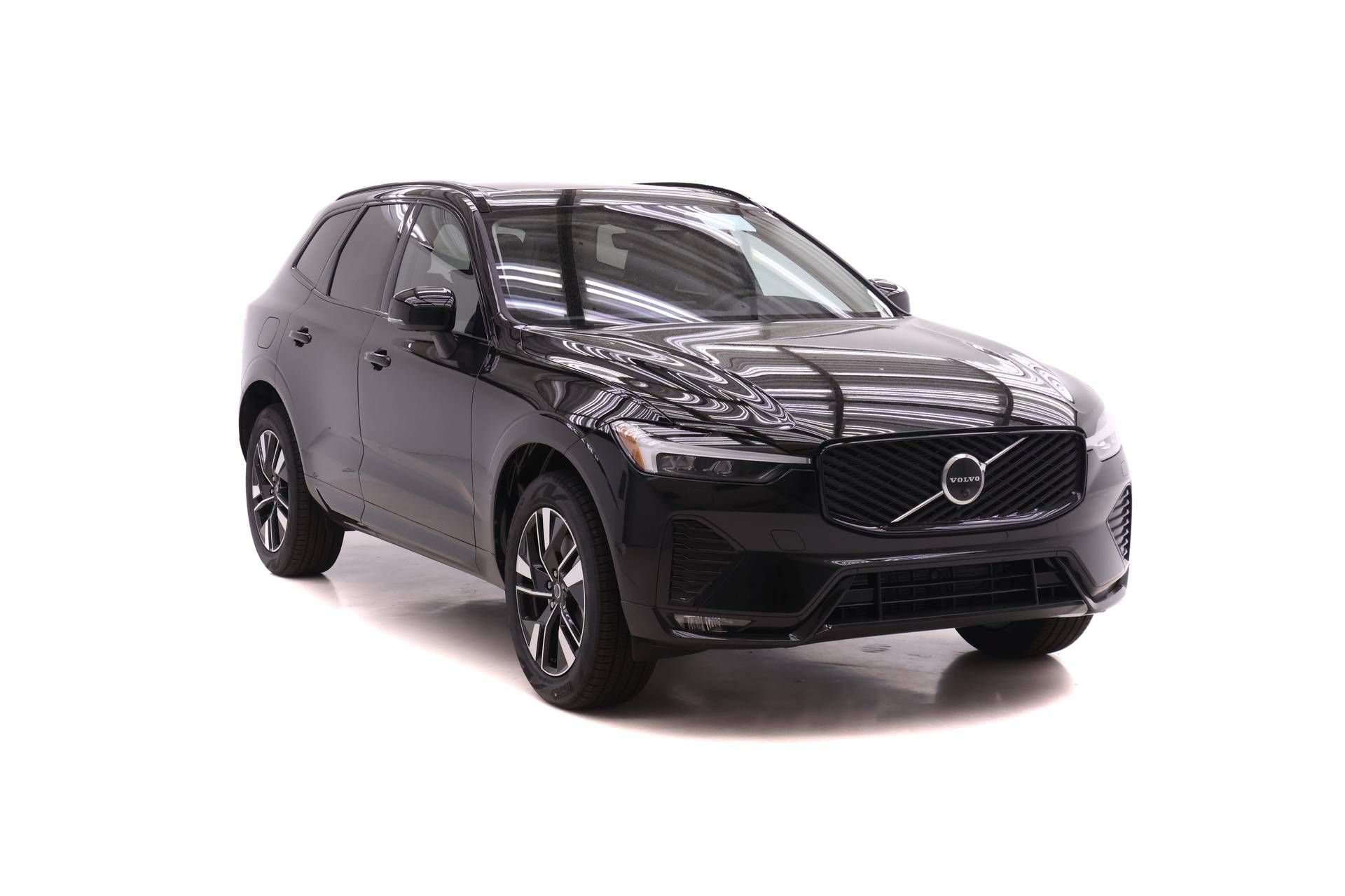 New 2026 Volvo XC60 B5 Plus w/ Protection Package Premier AWD/4WD image 2