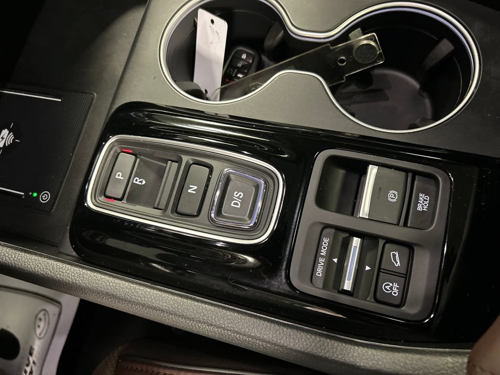 Used 2025 Honda Pilot Elite image 18