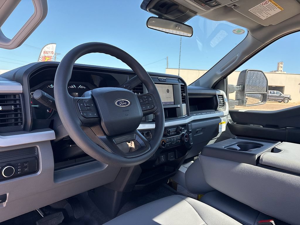 New 2026 Ford F550 4x4 Regular Cab Super Duty image 17