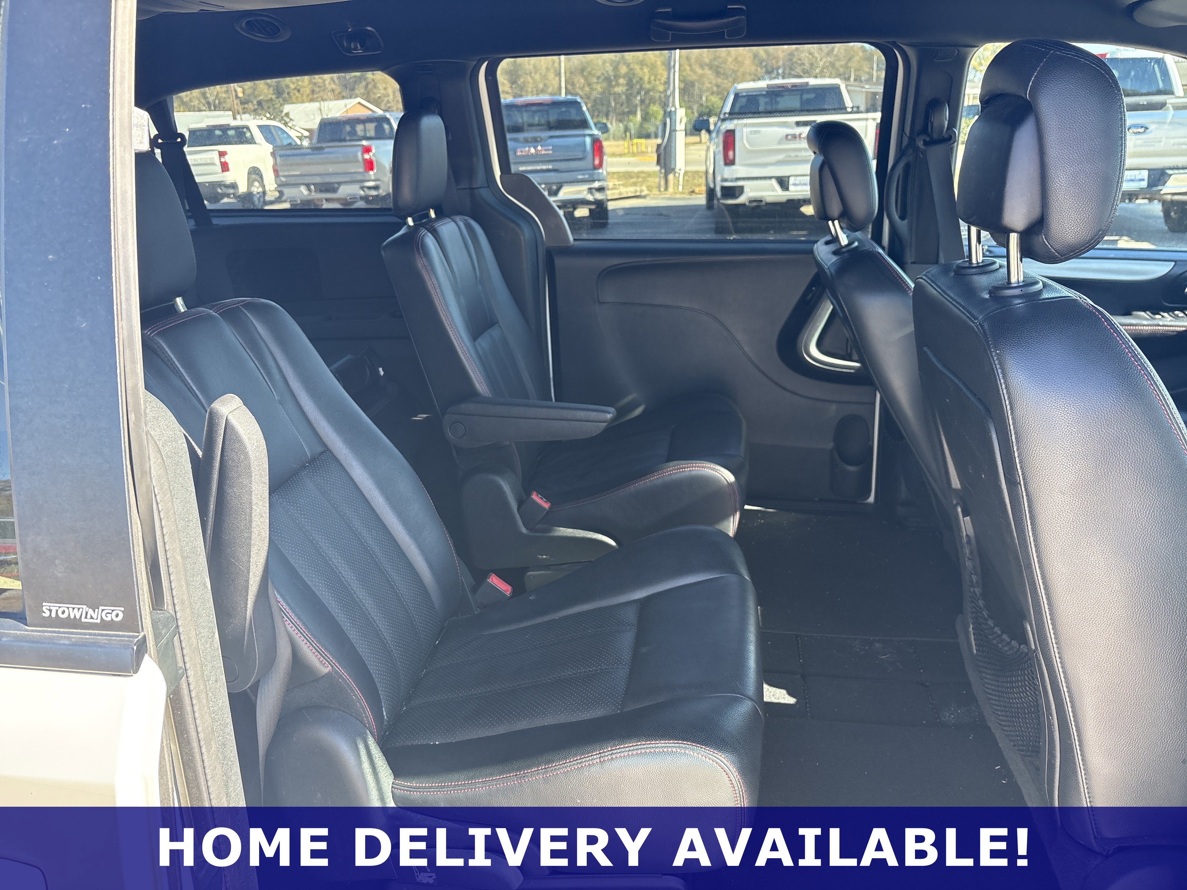 Used 2013 Dodge Grand Caravan R/T image 19