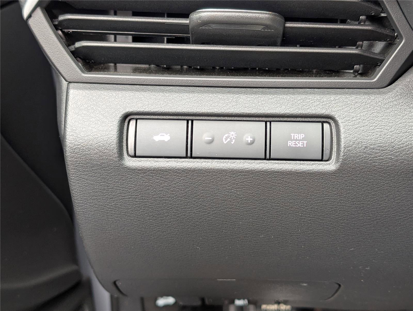 Used 2023 Nissan Altima 2.5 SR image 17