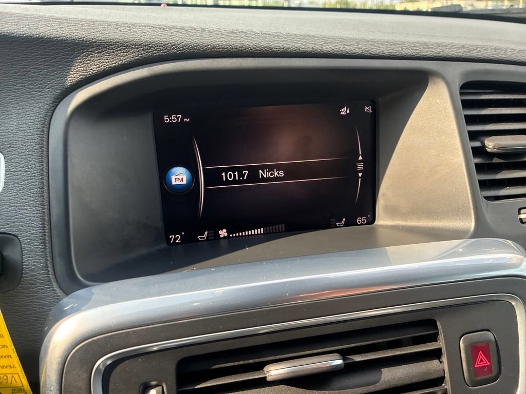 Used 2018 Volvo V60 T5 Dynamic FWD image 13