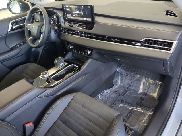 New 2025 Mitsubishi Outlander Trail Edition image 15