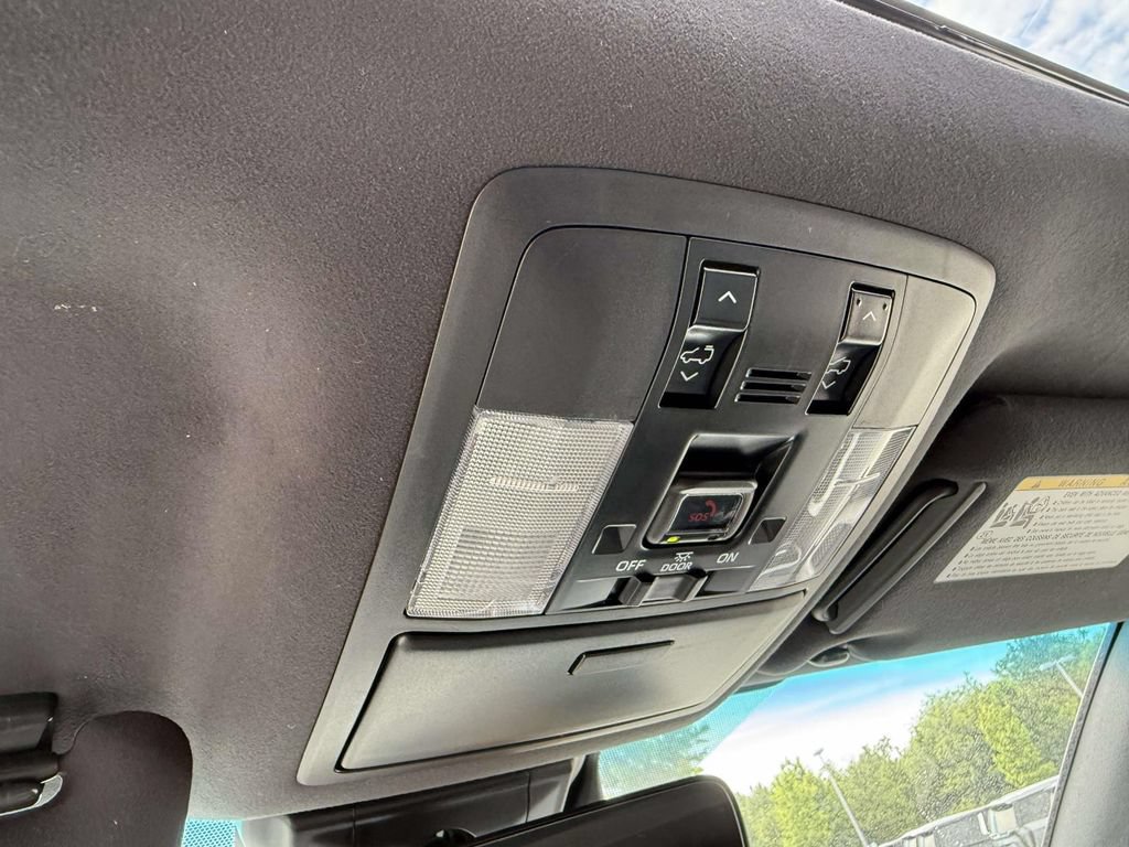 Used 2023 Lexus GX 460 Premium w/ Premium Package AWD/4WD image 26