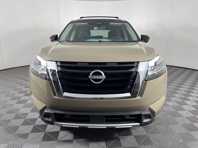 Used 2023 Nissan Pathfinder Platinum w/ Cargo Package AWD/4WD image 5