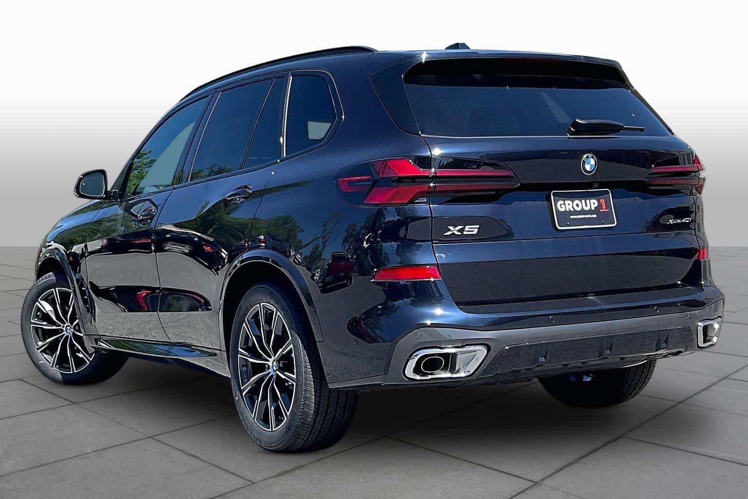 Used 2026 BMW X5 xDrive40i w/ M Sport Package AWD/4WD image 12