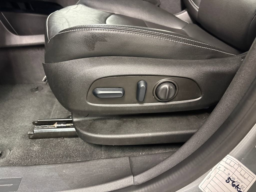 Certified 2024 GMC Terrain SLT image 24