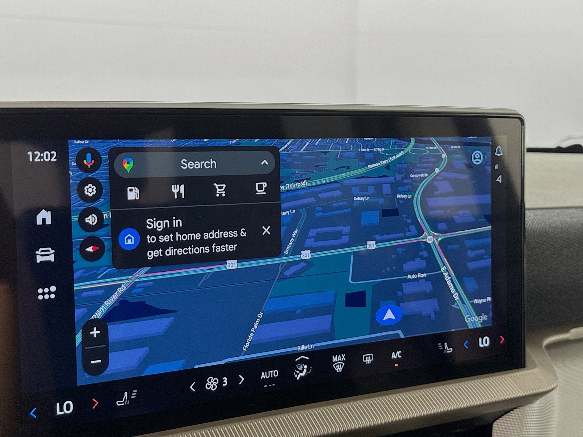 Used 2025 Ford Explorer Active image 14