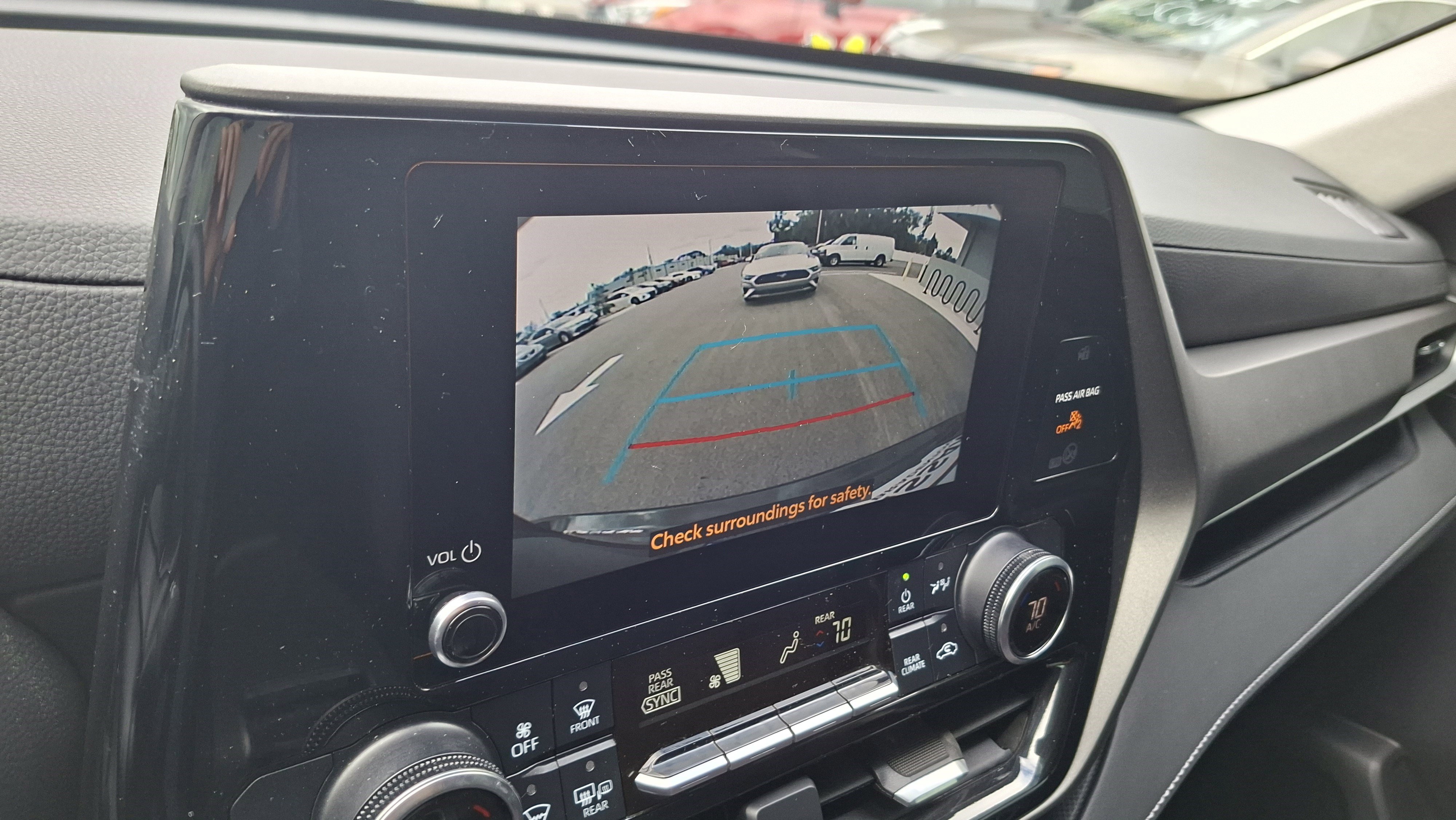 Used 2023 Toyota Highlander L image 13