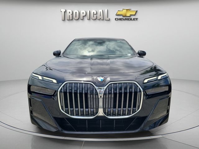 Used 2025 BMW 740i RWD image 8