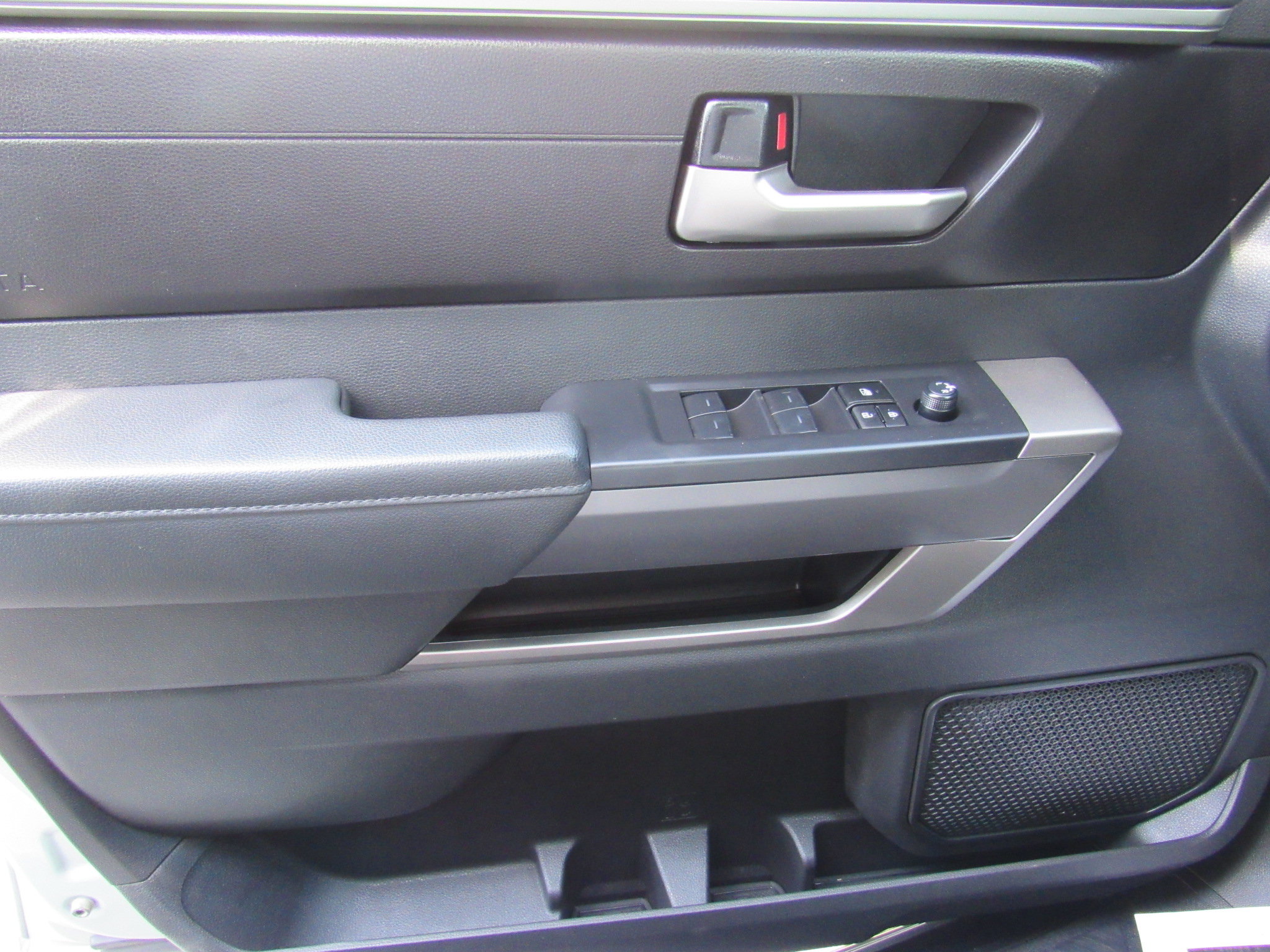 Used 2024 Toyota Tundra SR5 w/ SR5 Premium Package AWD/4WD image 11