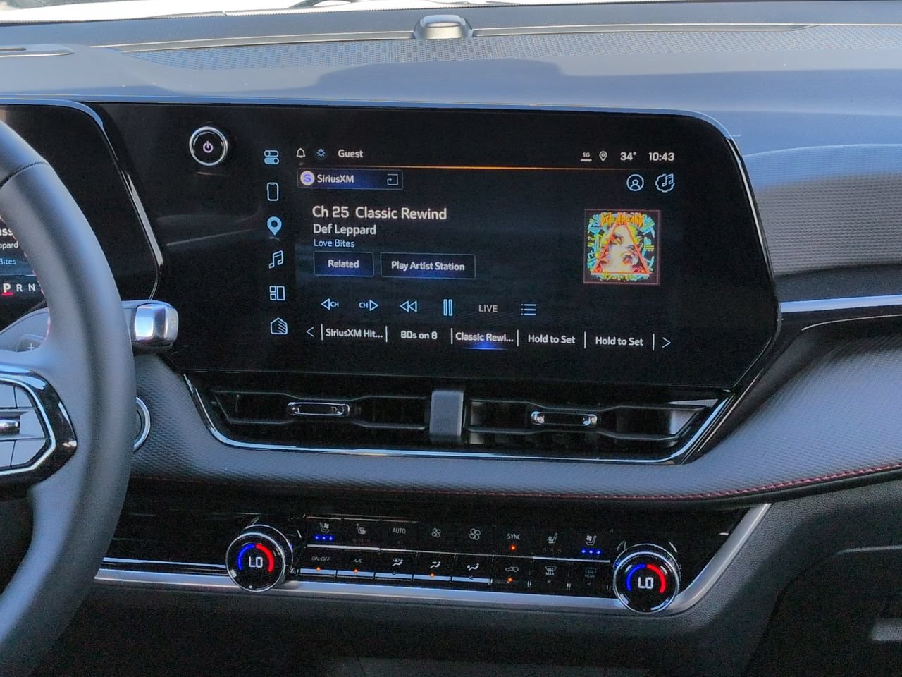 New 2027 Chevrolet Equinox RS w/ Convenience Package III FWD image 19