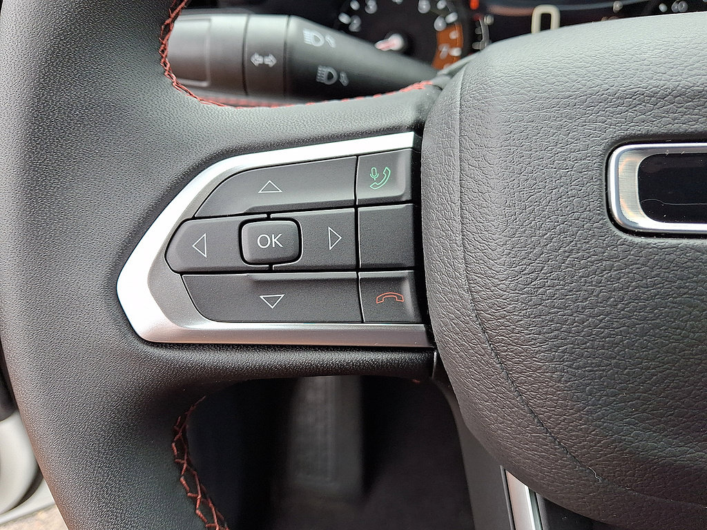 Certified 2024 Jeep Compass Trailhawk AWD/4WD image 9