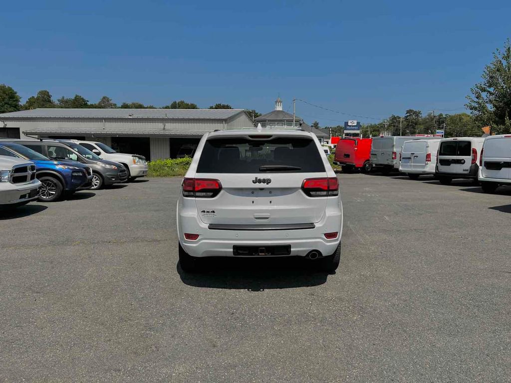 Used 2020 Jeep Grand Cherokee Altitude image 6