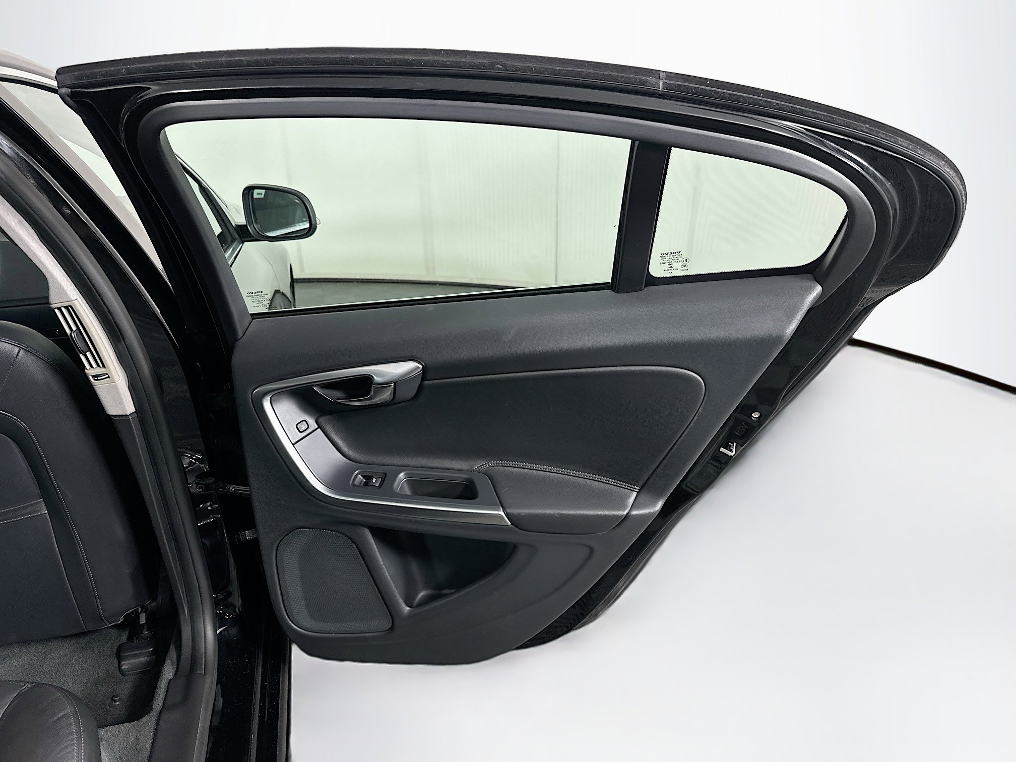 Used 2015 Volvo S60 T5 Premier Plus image 29