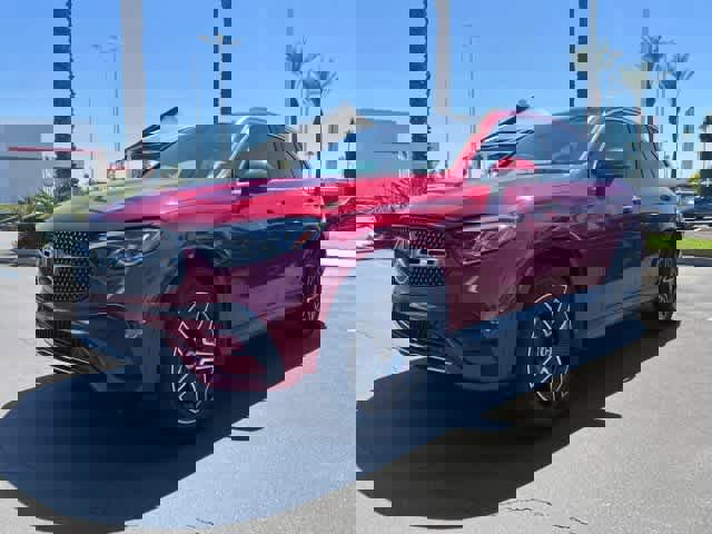 New 2025 Mercedes-Benz GLC 300 4MATIC