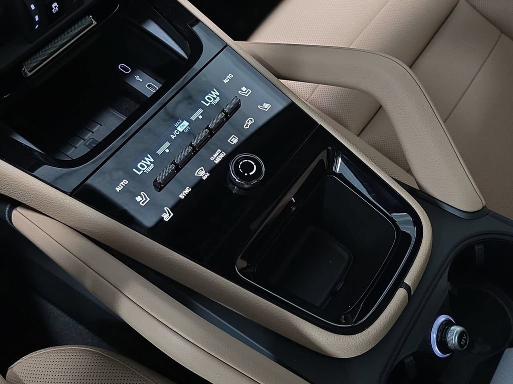 New 2026 Porsche Cayenne AWD/4WD image 20