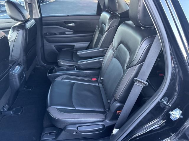 Used 2024 Nissan Pathfinder SL w/ SL Premium Package image 27