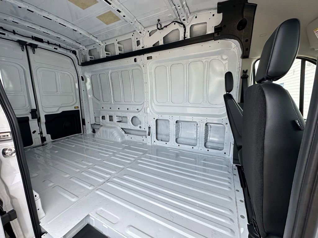 New 2026 Ford Transit 350 148 High Roof RWD image 23