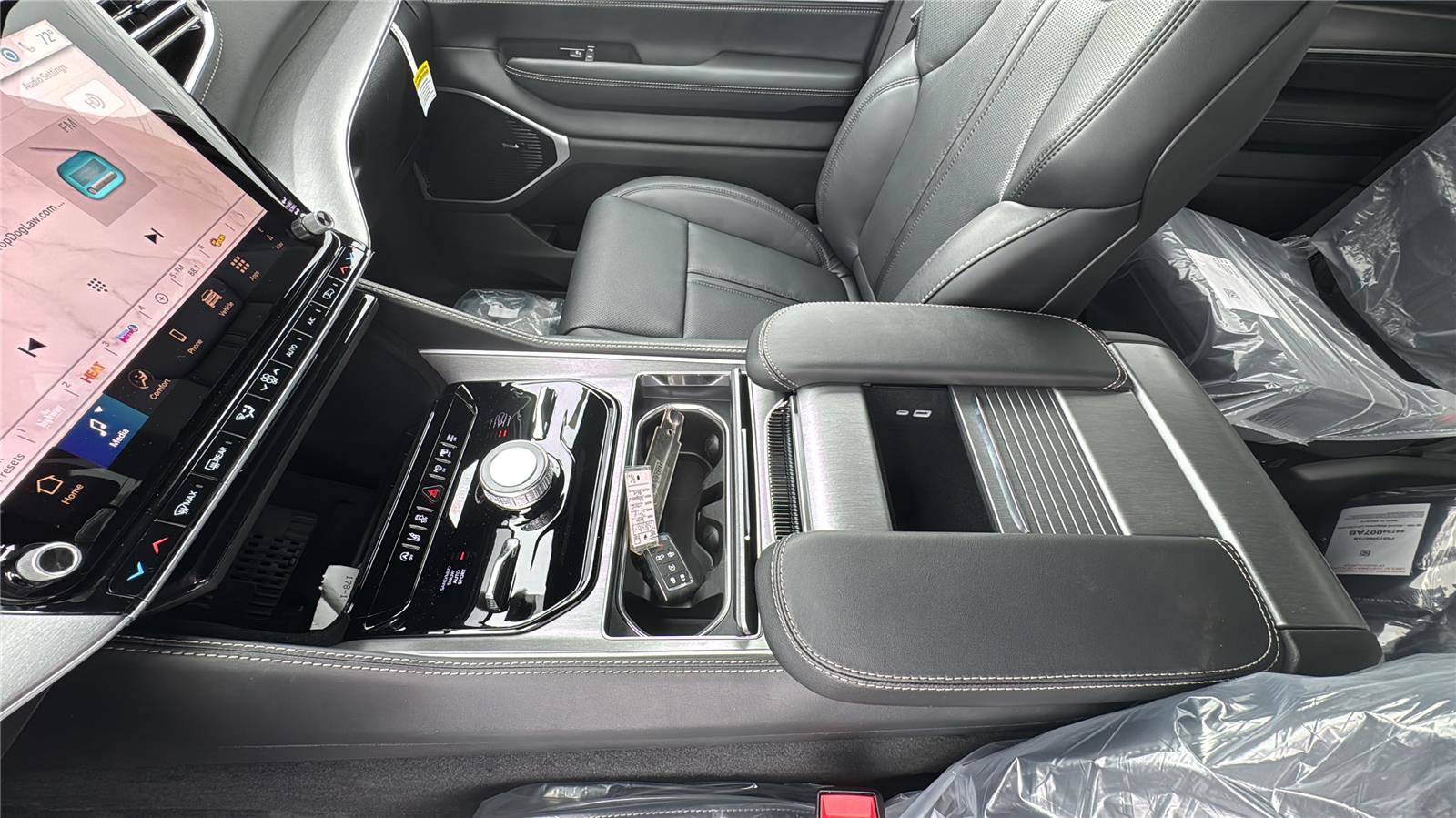 New 2026 Jeep Grand Wagoneer L Limited AWD/4WD image 13