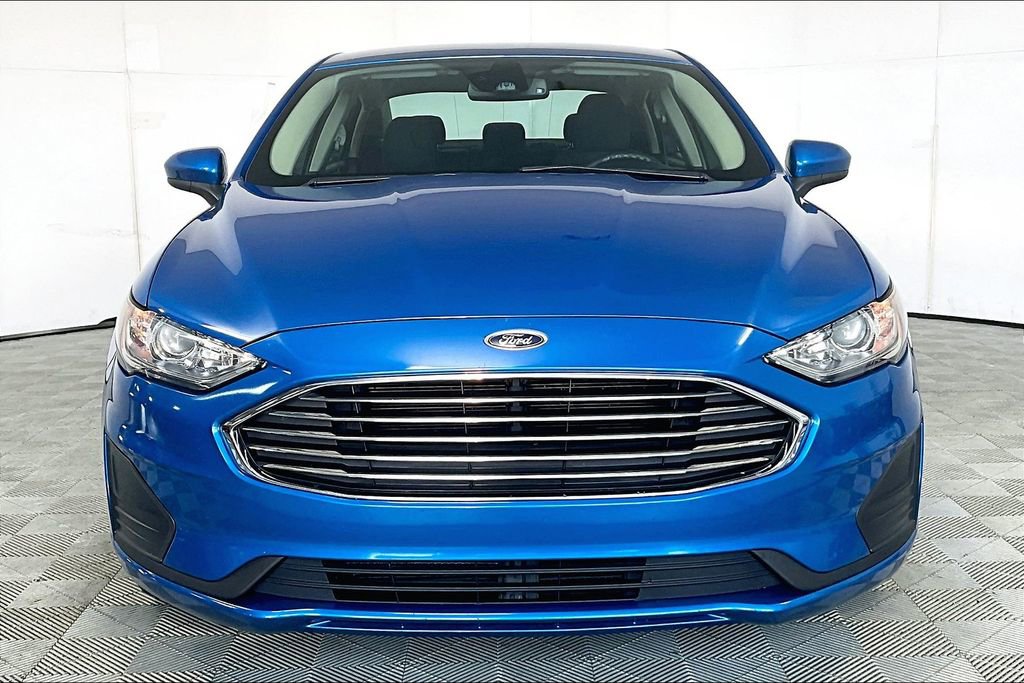 Used 2020 Ford Fusion SE image 3