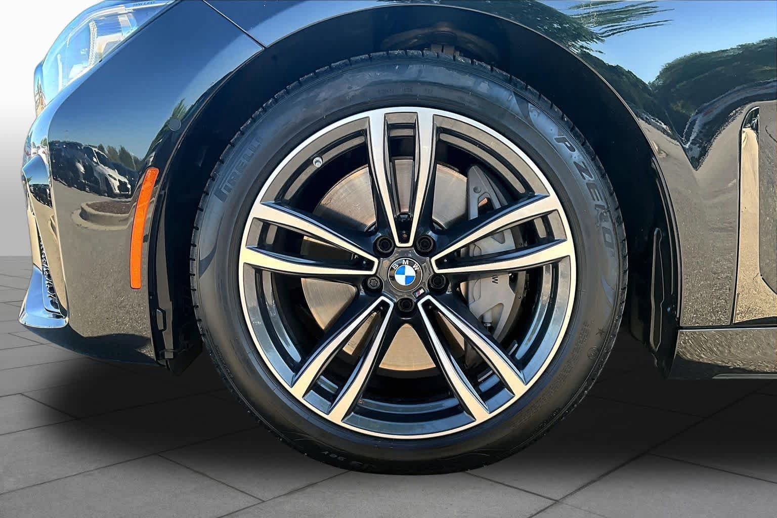 Used 2020 BMW 750i xDrive w/ Executive Package AWD/4WD image 10