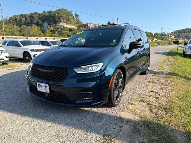 Used 2025 Chrysler Pacifica Limited FWD image 24