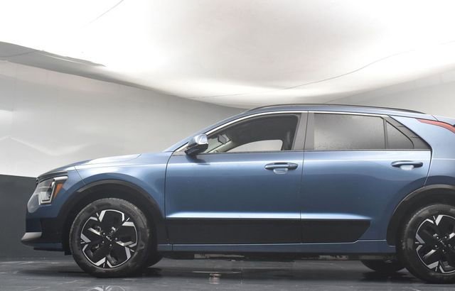 Certified 2024 Kia Niro Wind w/ Wind Preserve Package image 35