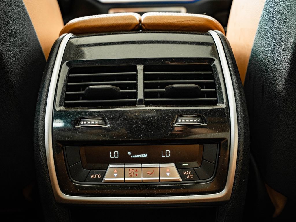 Used 2019 BMW X5 xDrive40i w/ Convenience Package image 39