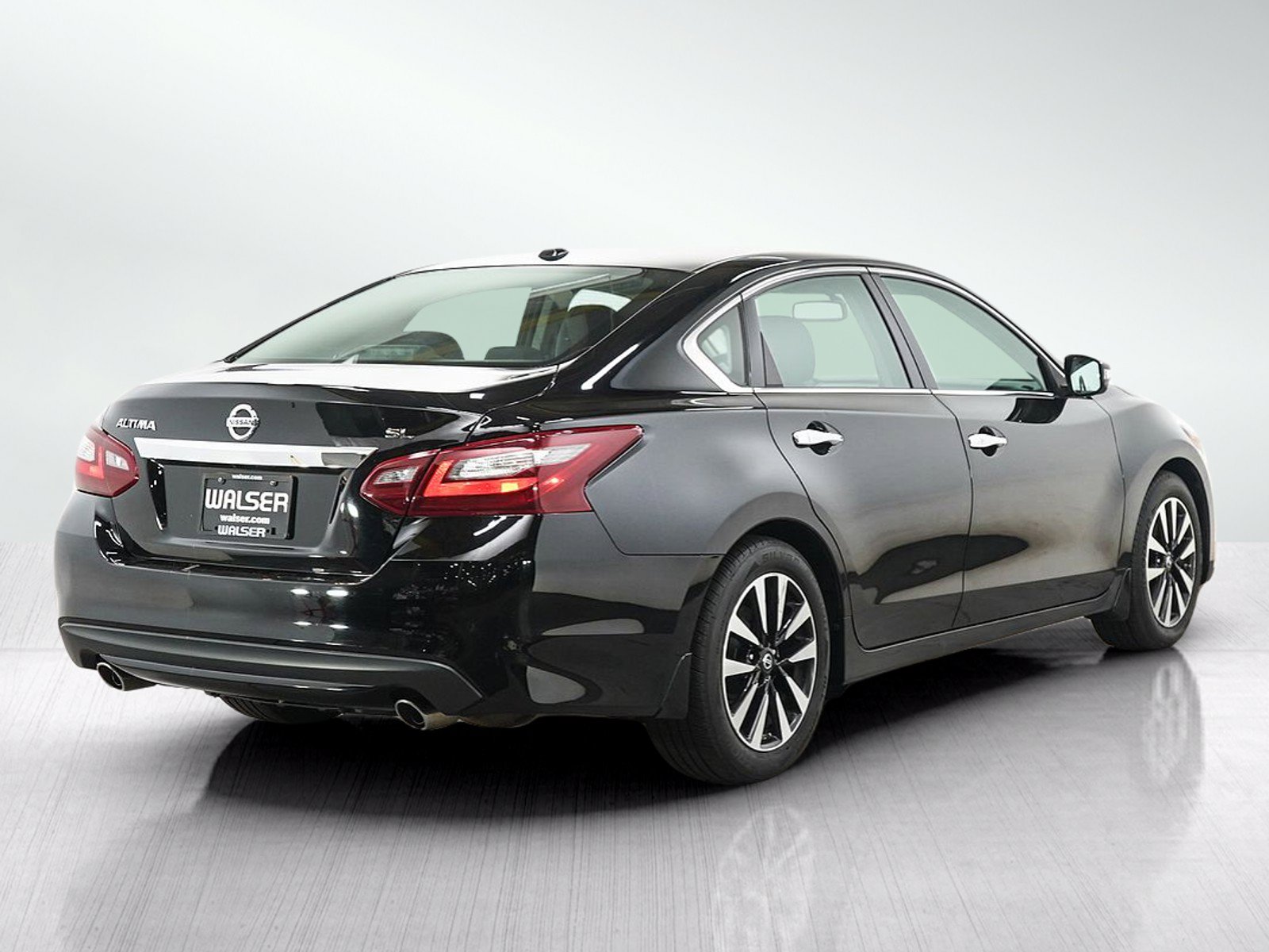 Used 2018 Nissan Altima 2.5 SL w/ 2.5 SL Technology Package FWD image 7