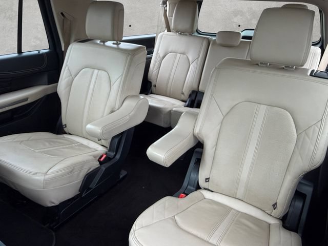 Used 2022 Ford Expedition Max Platinum AWD/4WD image 23