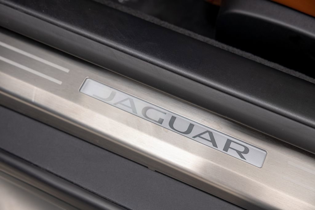 Used 2024 Jaguar F-TYPE R AWD/4WD image 39