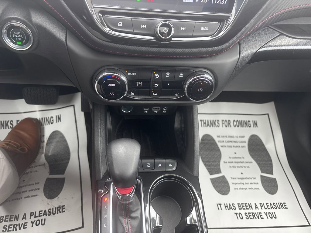 Used 2023 Chevrolet TrailBlazer RS w/ Sun and Liftgate Package image 24