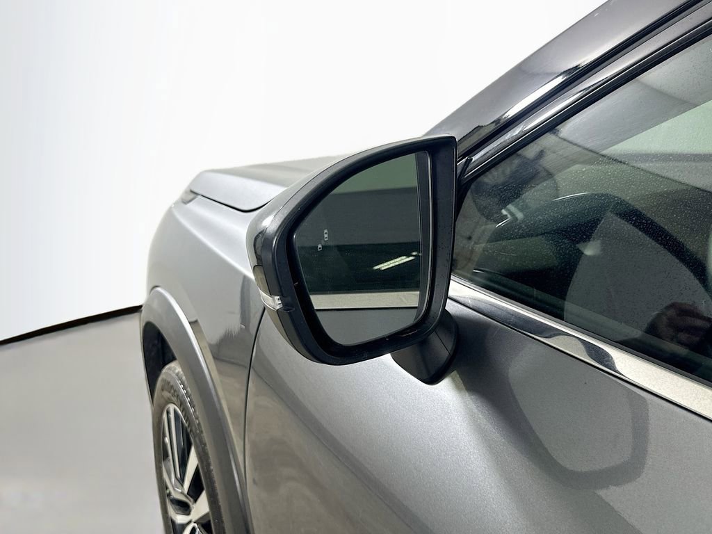 Used 2023 Nissan Pathfinder Platinum image 38