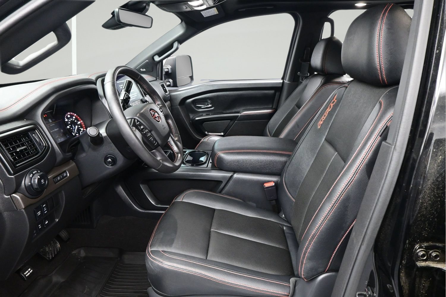 Certified 2024 Nissan Titan XD AWD/4WD image 9