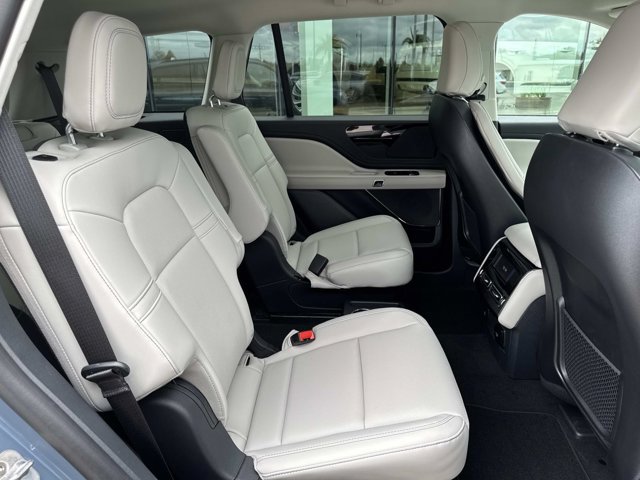 New 2026 Lincoln Aviator 2WD w/ Jet Appearance Package image 22