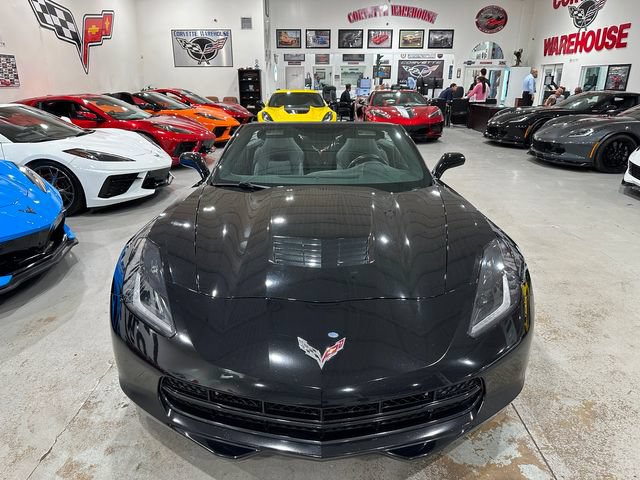 Used 2018 Chevrolet Corvette Stingray Convertible w/ Carbon Flash Badge Package RWD image 21