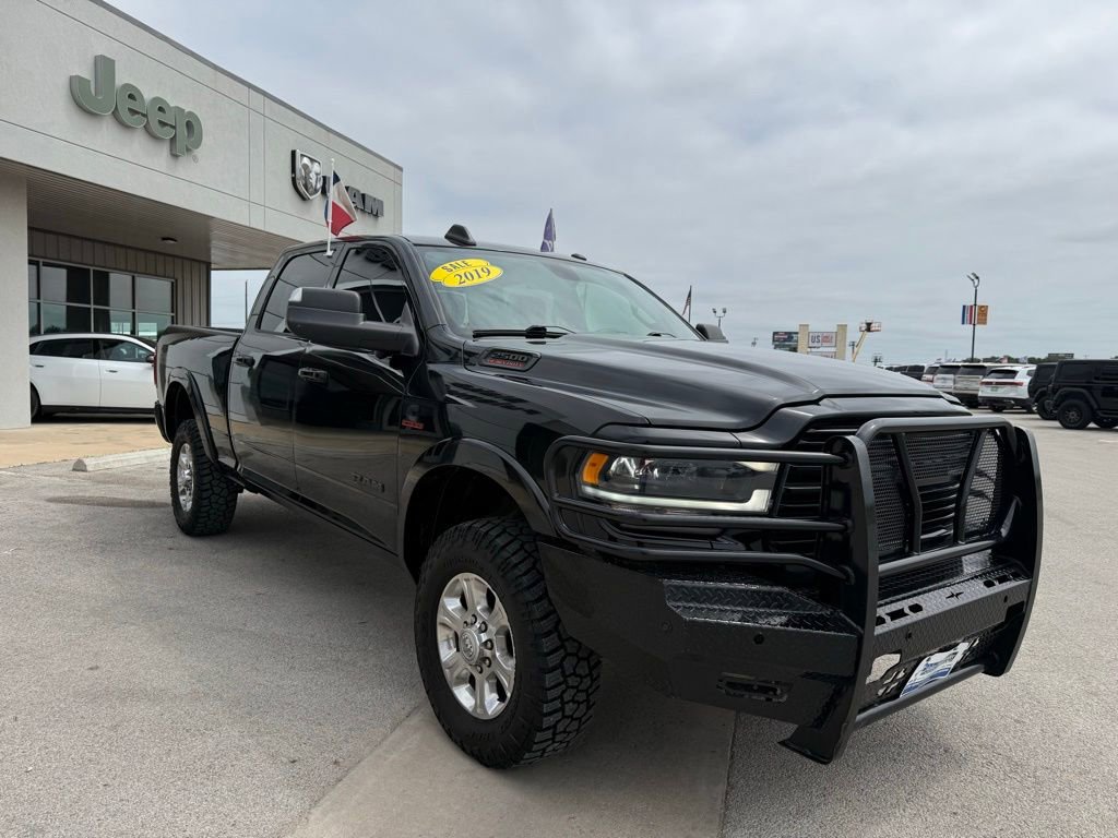 Used 2019 RAM 2500 Laramie w/ Black Appearance Package AWD/4WD image 7
