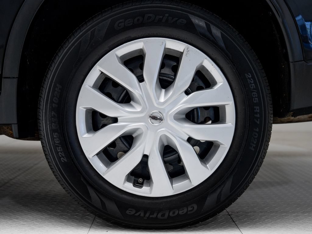Used 2016 Nissan Rogue S w/ Appearance Package AWD/4WD image 26