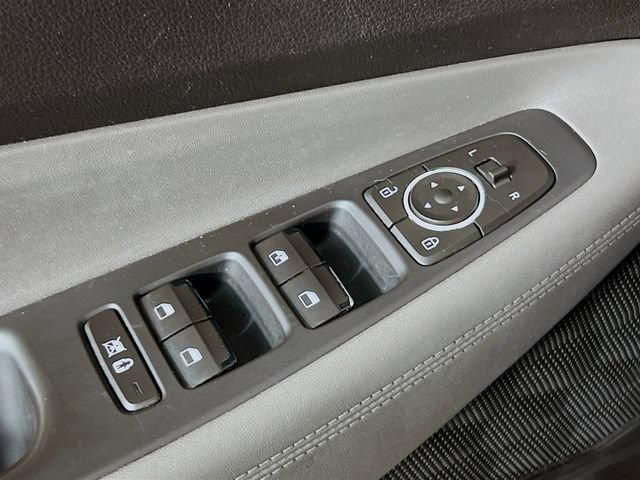 Used 2019 Hyundai Santa Fe SE AWD/4WD image 18