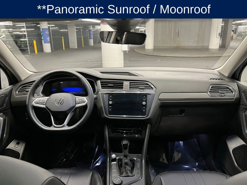 Used 2024 Volkswagen Tiguan SE w/ Panoramic Sunroof Package image 7