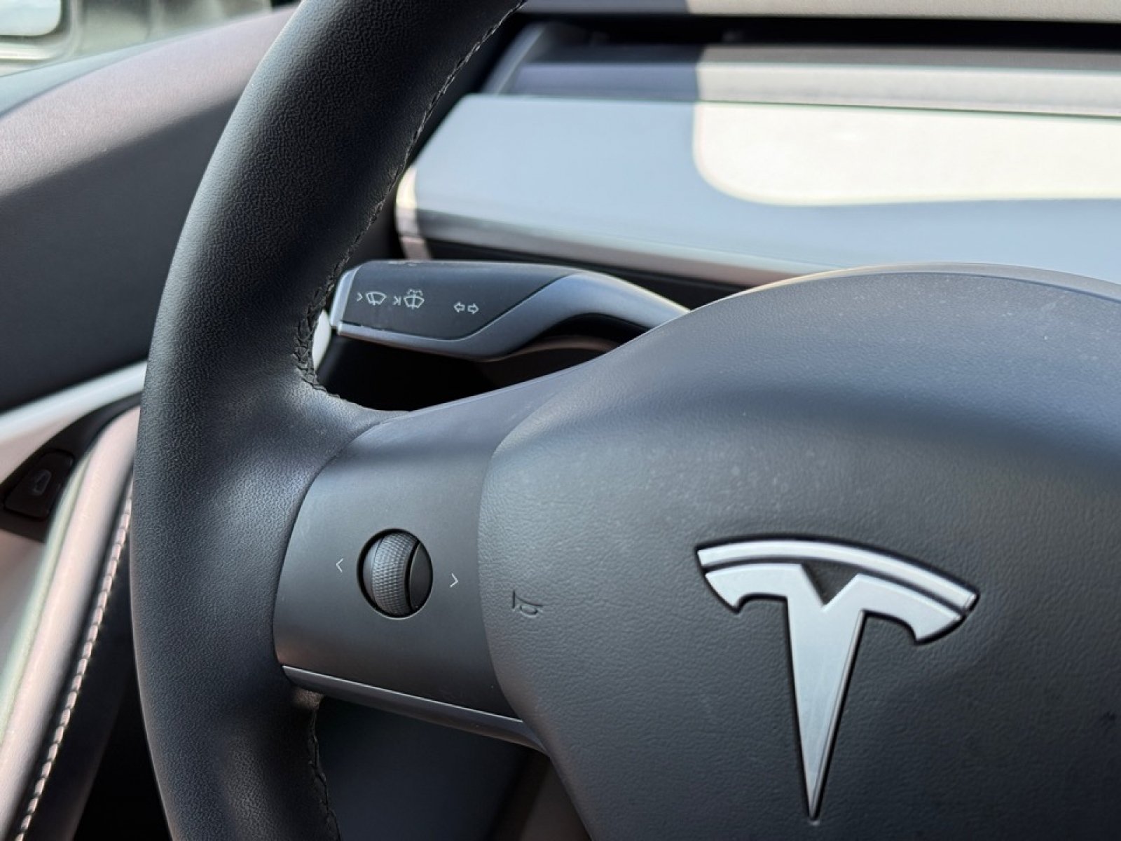 Used 2020 Tesla Model Y Long Range AWD/4WD image 17