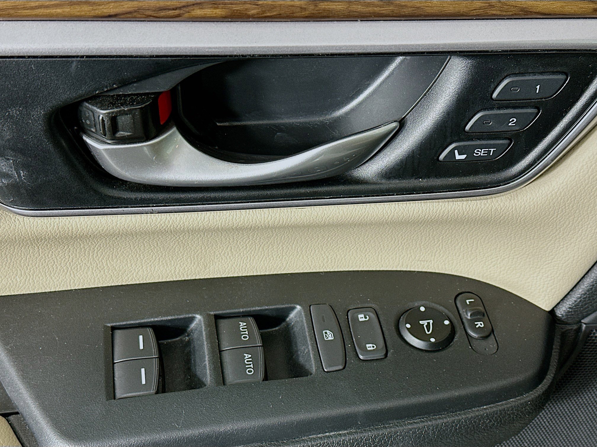 Used 2018 Honda CR-V EX-L image 15