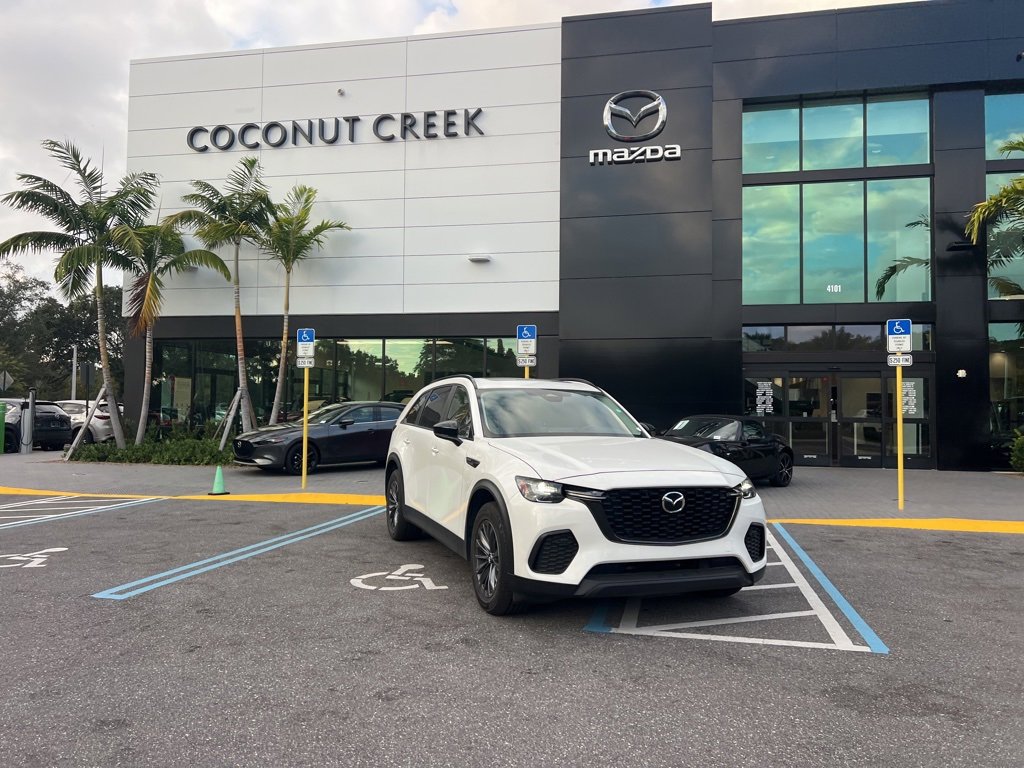 Certified 2025 MAZDA CX-70 3.3 Turbo w/ Preferred Package image 2