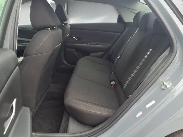 Used 2022 Hyundai Elantra SEL w/ Cargo Package FWD image 16