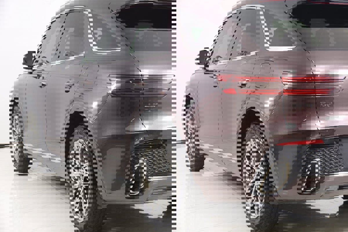 Used 2022 Genesis GV70 2.5T w/ Select Package image 25