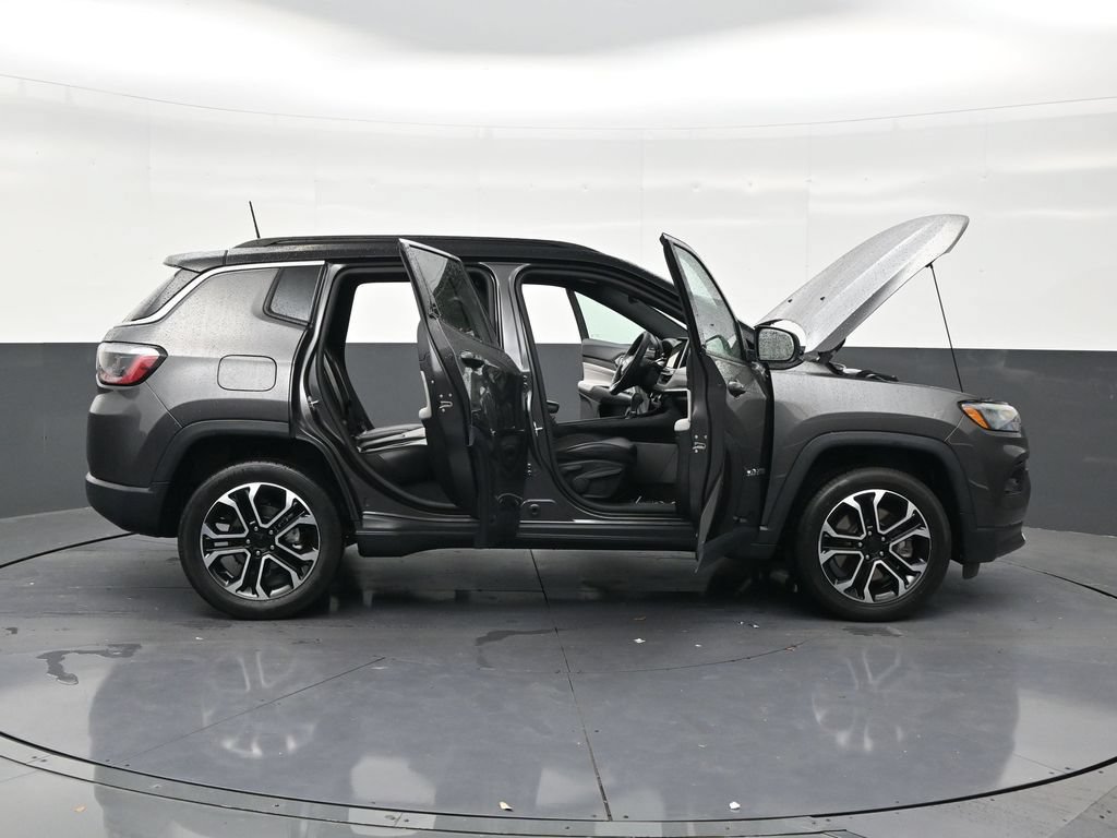 Used 2023 Jeep Compass Limited AWD/4WD image 29