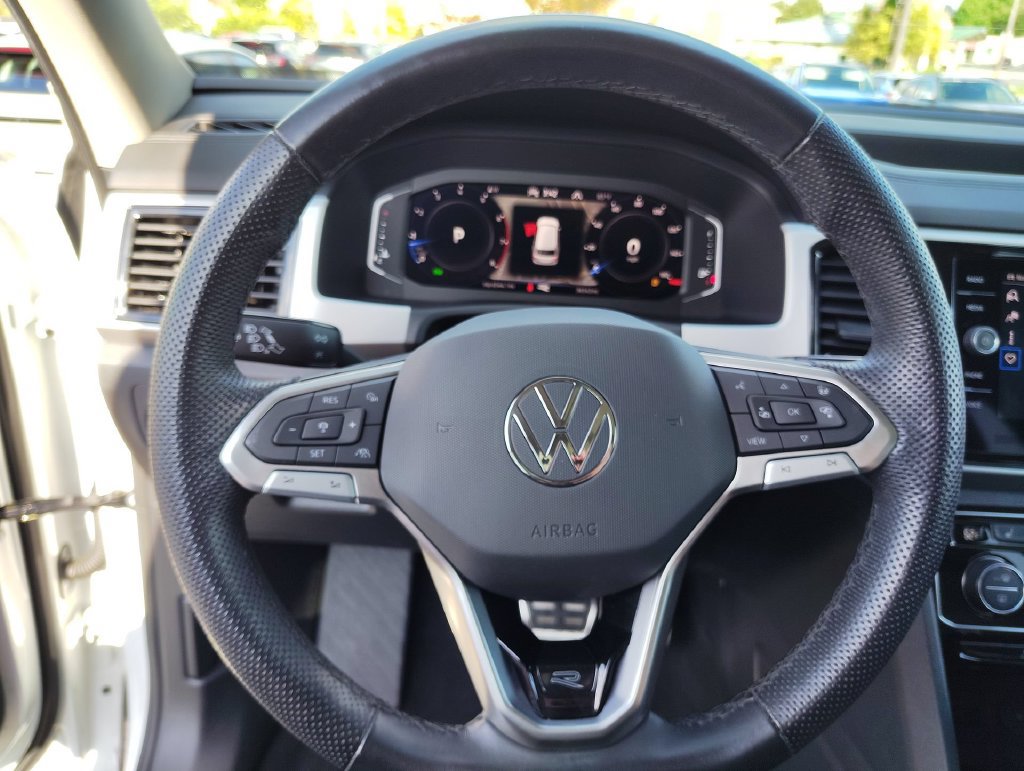 Used 2023 Volkswagen Atlas SEL R-Line AWD/4WD image 18