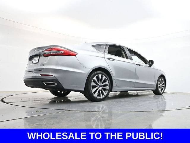 Used 2020 Ford Fusion SE image 32