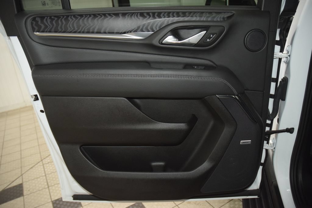Used 2024 GMC Yukon XL Denali AWD/4WD image 47